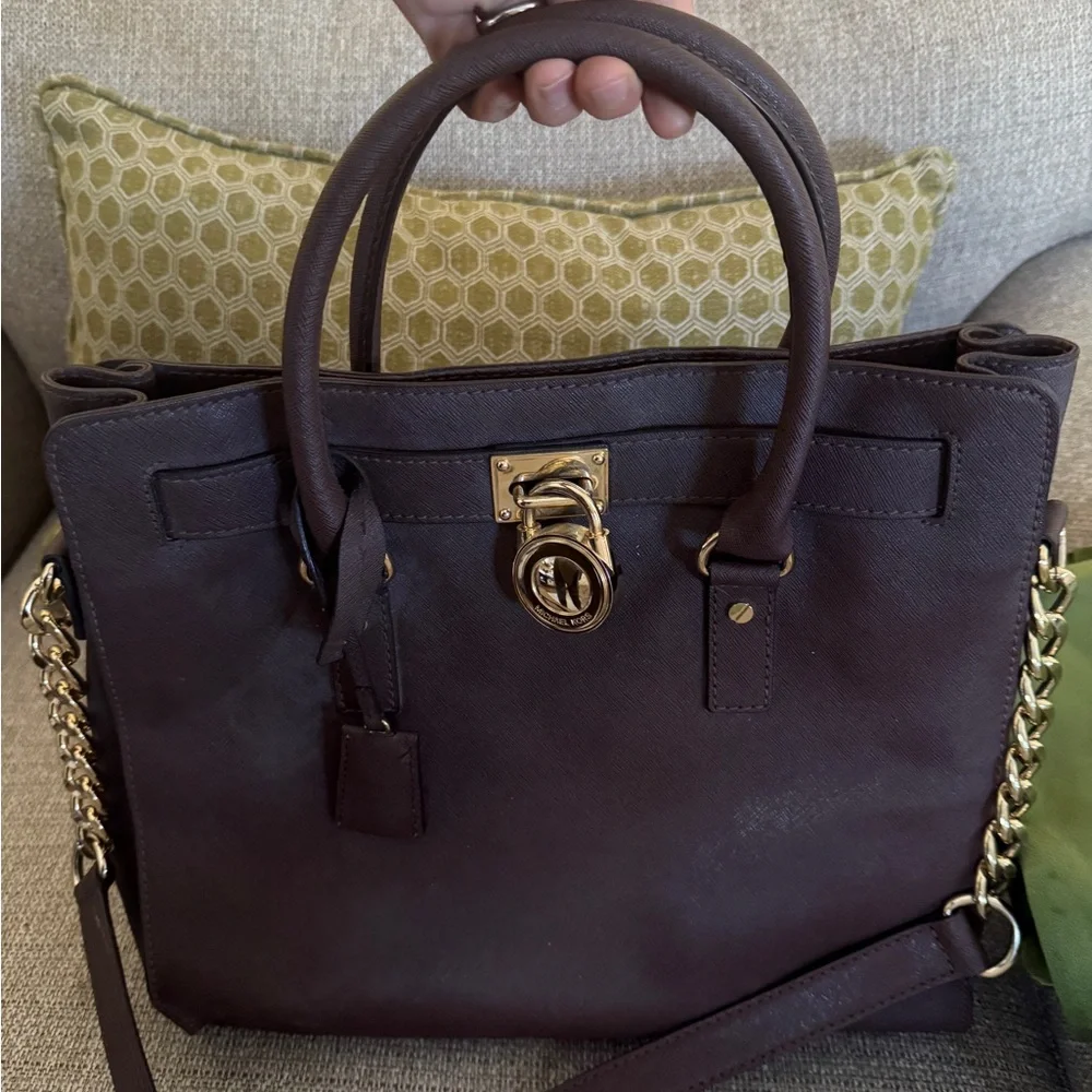 Michael Kors Brown and Gold Satchel with Structured Shape and Luxurious Leather - Picture 5 of 5